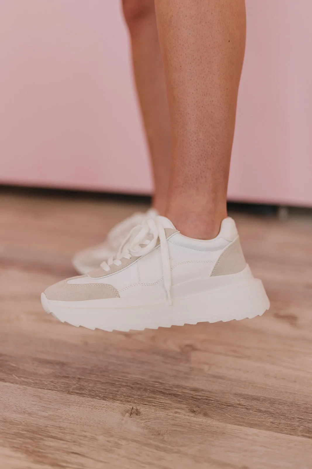 Amica White Sneaker