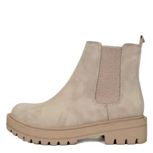 Follow Me In Style Lug Pull On Short Boot