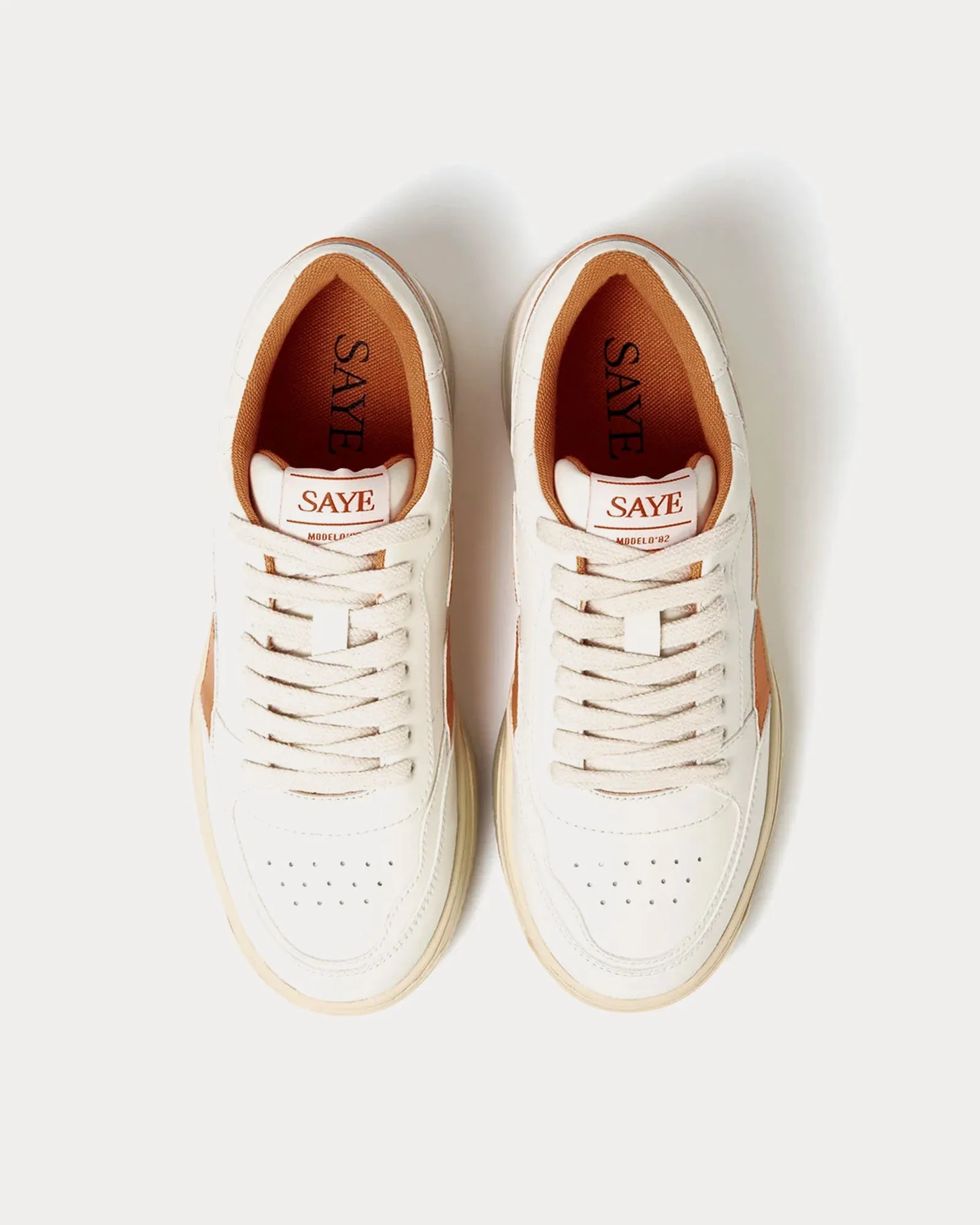 Modelo '82 Ginger Low Top Sneakers